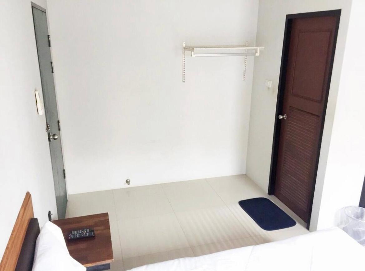 The Room Apartment 素叻他尼 外观 照片