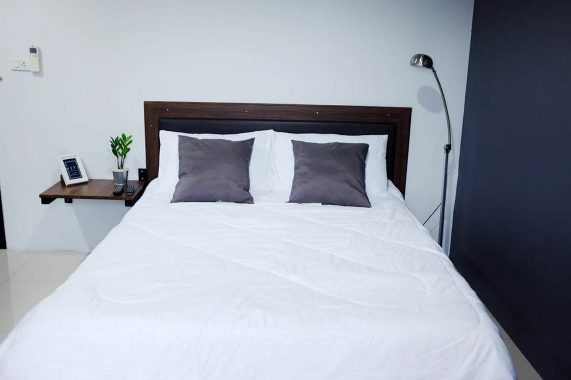The Room Apartment 素叻他尼 外观 照片