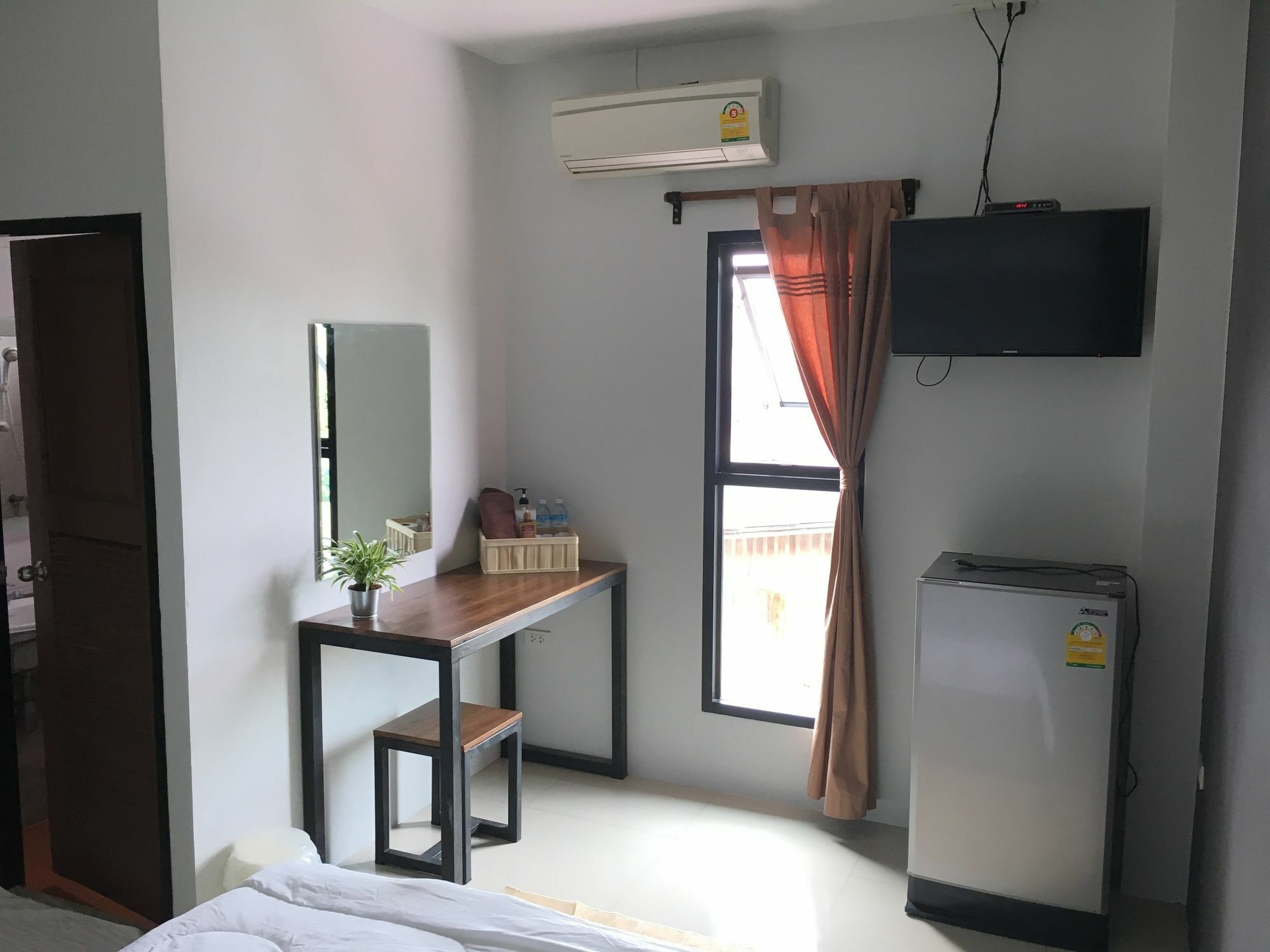 The Room Apartment 素叻他尼 外观 照片