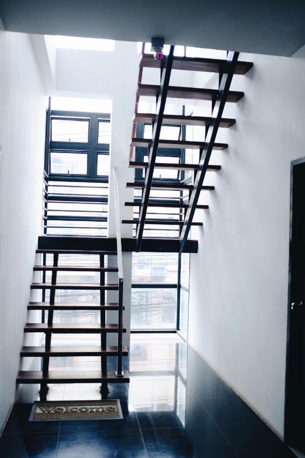 The Room Apartment 素叻他尼 外观 照片